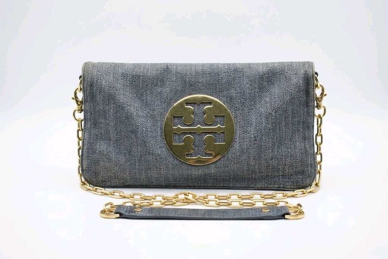 Grey Textured Flap Shoulder Bag with Gold-Tone Cha