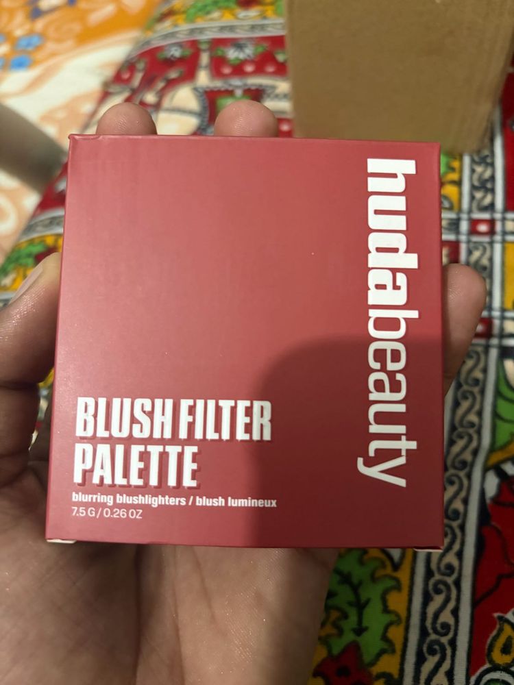 Huda Beauty Blush Filter Palette Strawberry latte