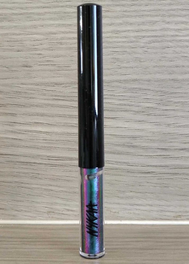 Nykaa Stardust Chrome Eyeliner, shade Cyber Baddie