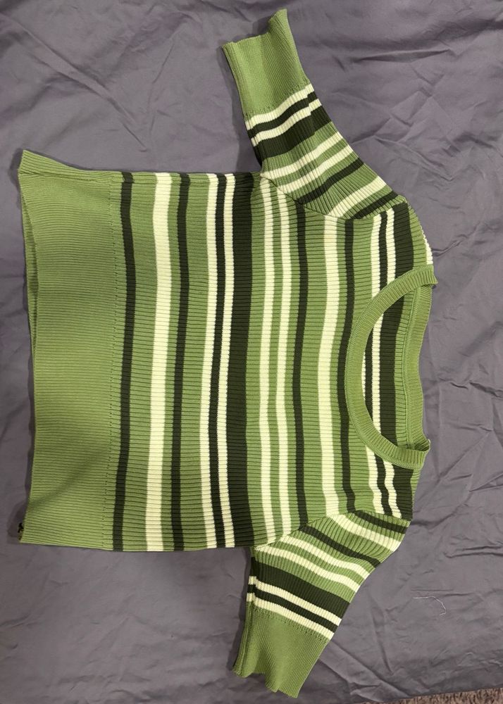 Striped half-Sleeve Knit crop Top