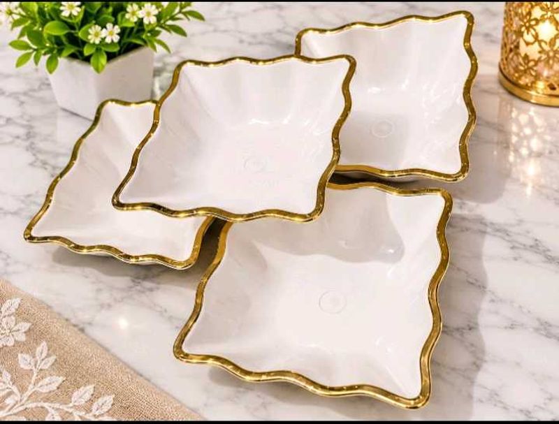 Elegant White &amp; Gold Square Bowls Set