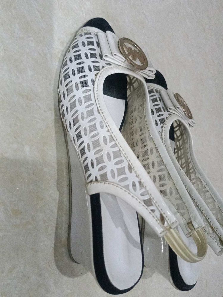 Stylish White Mesh Slingback Flats