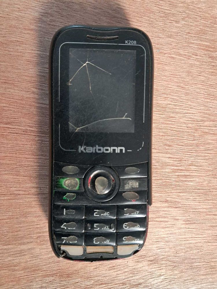 Karbonn K208 Mobile Phone - Black
