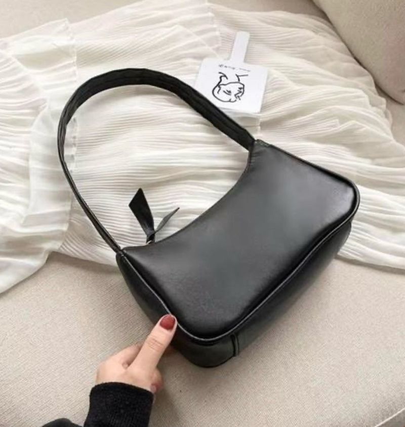 Chic Black Shoulder Bag