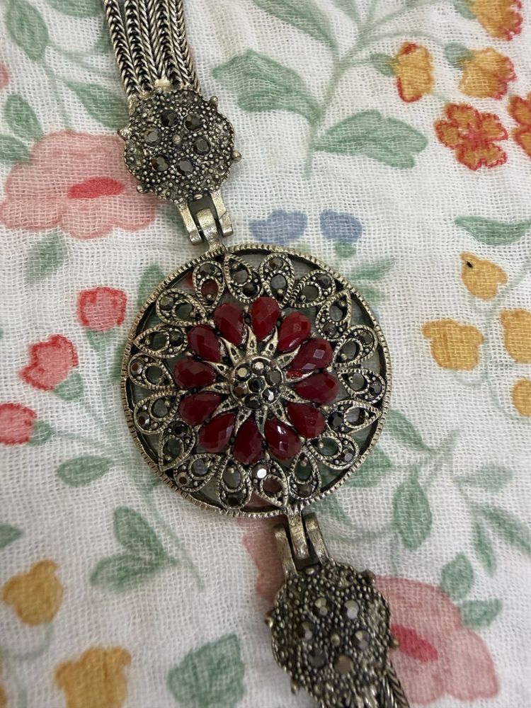 Antique Style Red Stone bracelet