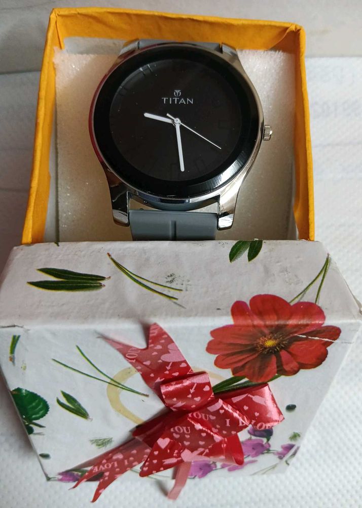 price dropTitan Watch (Institutional) Brand new G