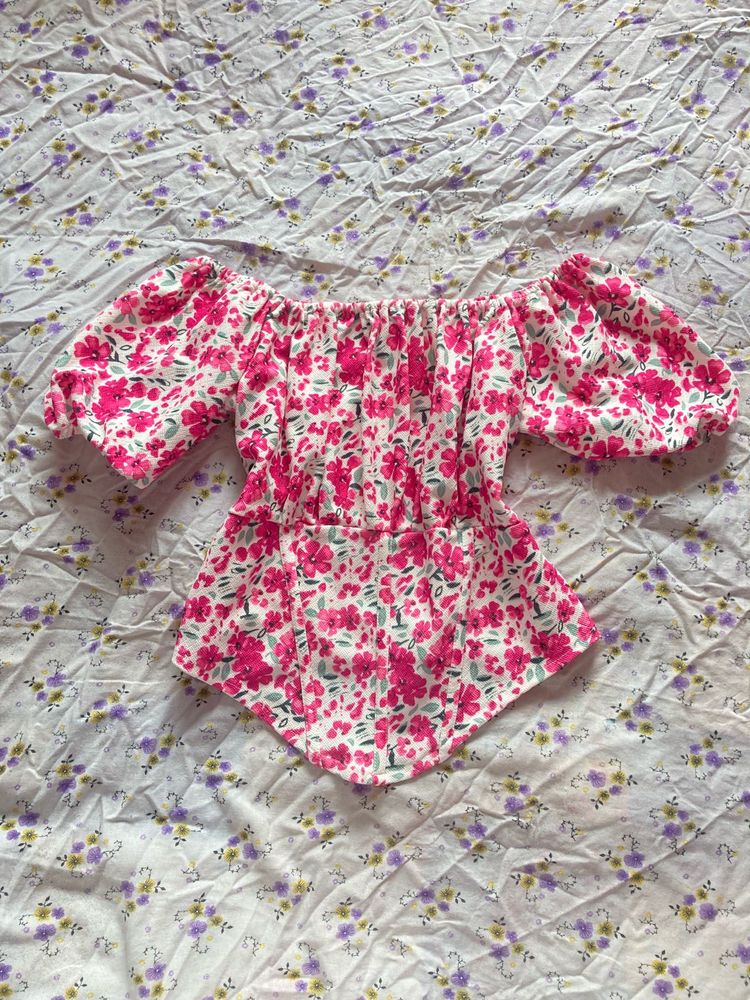 Floral Off-Shoulder Puff Sleeve Top
