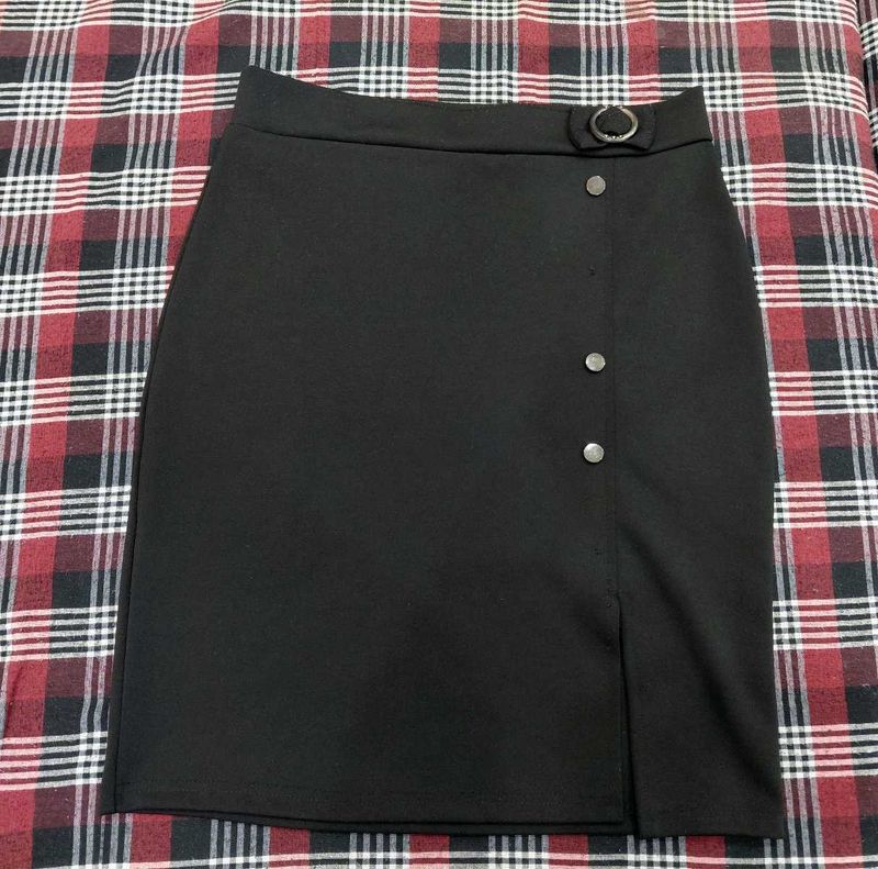 Chic Black Mini Skirt