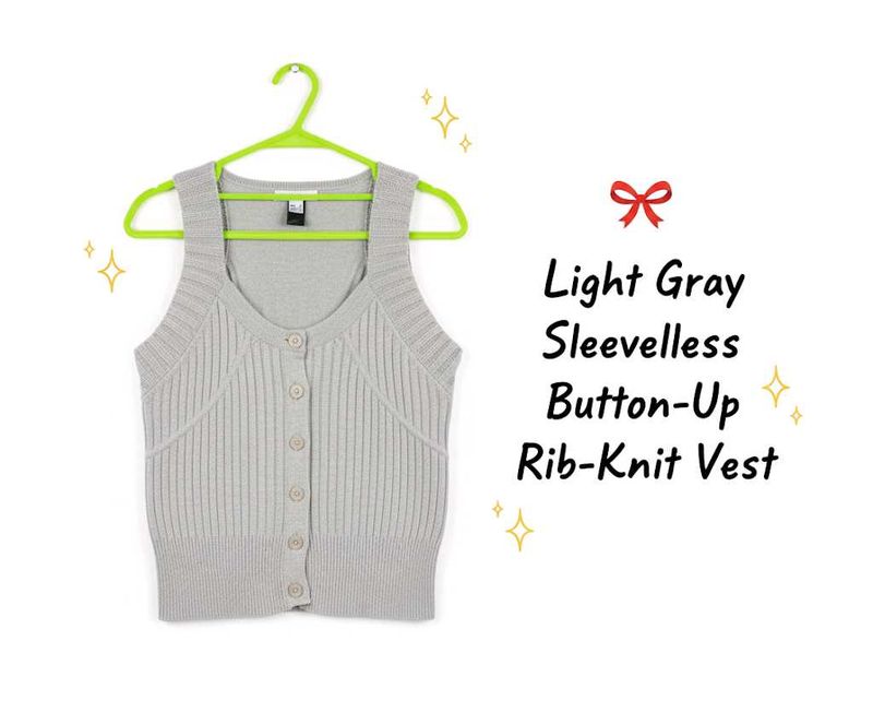 Light Gray Sleeveless Button-Up Rib-Knit Vest