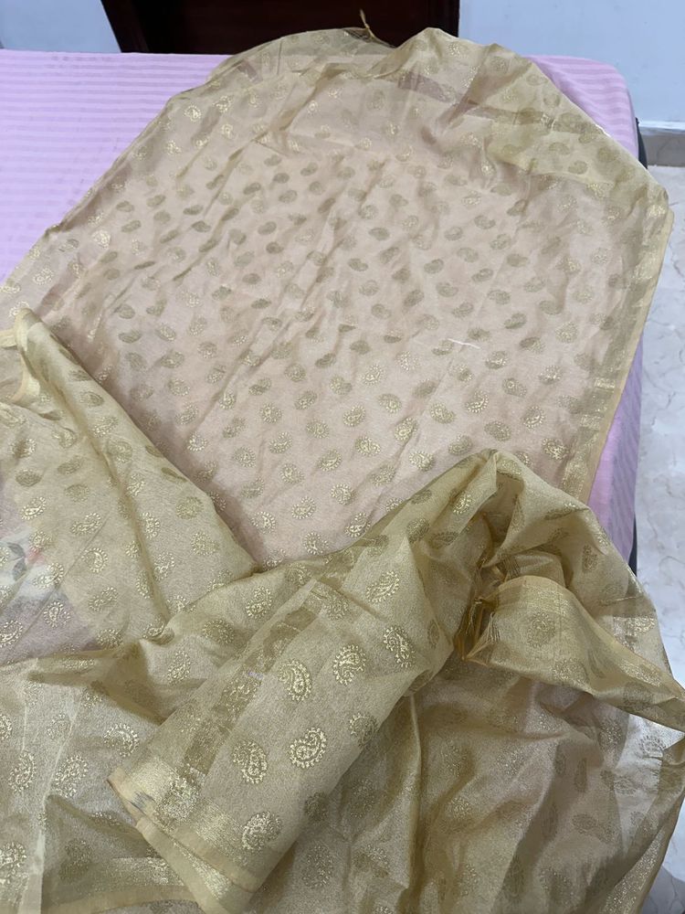 Elegant Beige Dupatta with Gold Paisley Print