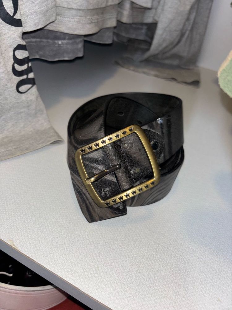 2000s Vintage Leather Belt with Gold Buckle