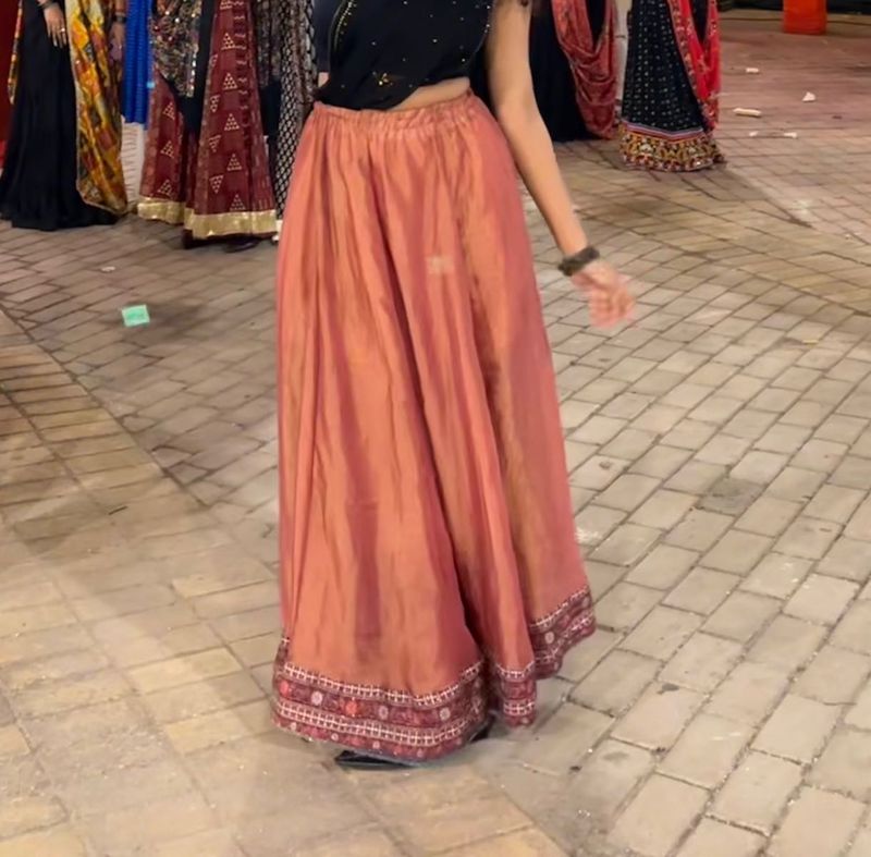 Elegante thnic skirt