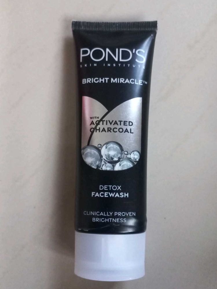 Pond's Bright Miracle Detox Facewash
