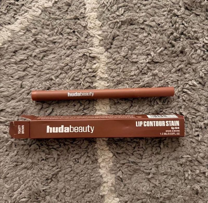 Huda Beauty Lip Contour Stain Shade-Toasty Brown