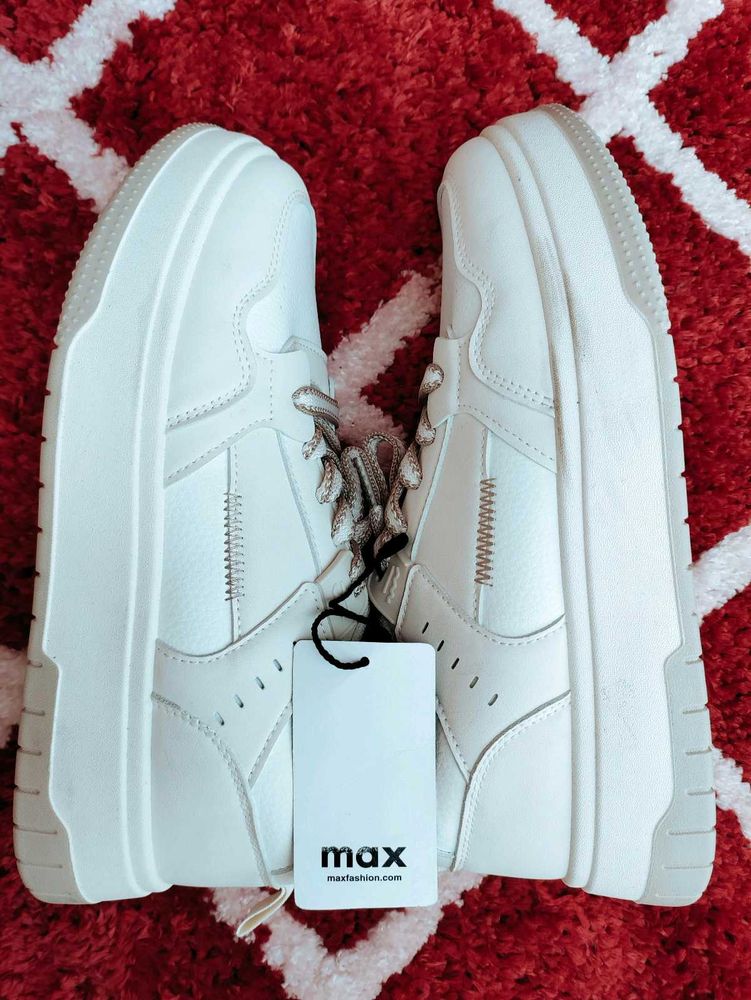 Women Stylish Chunky White Sneakers