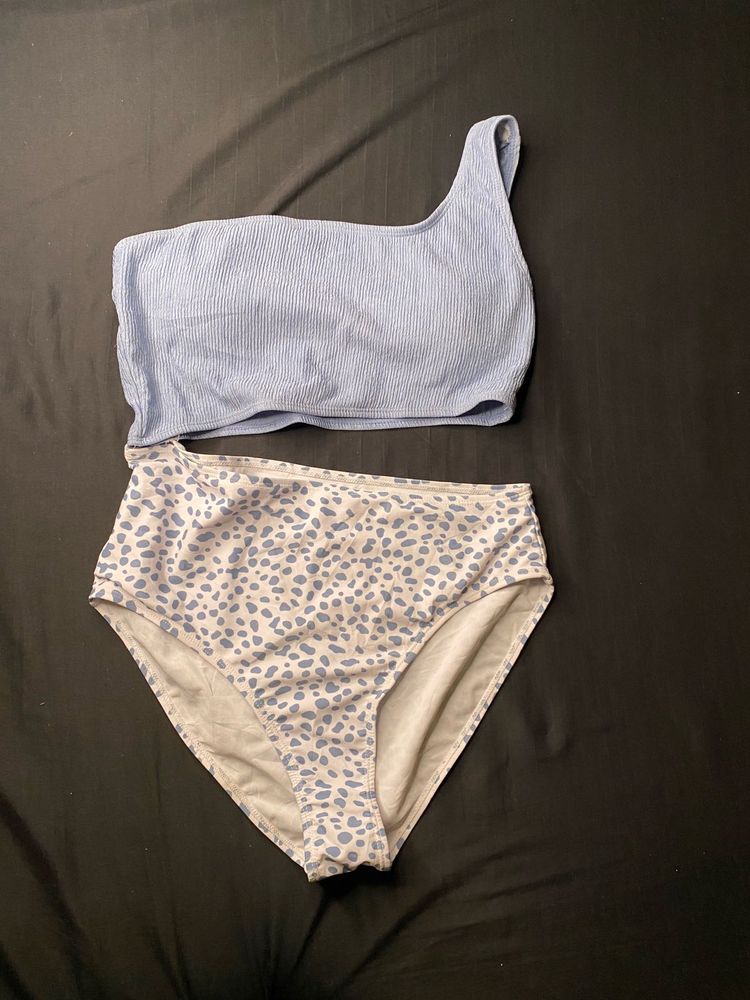 Trendy One-Shoulder Bikini bodysuit