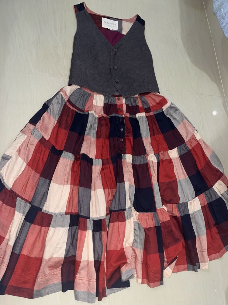 Stylish Plaid Skirt and Vest Set