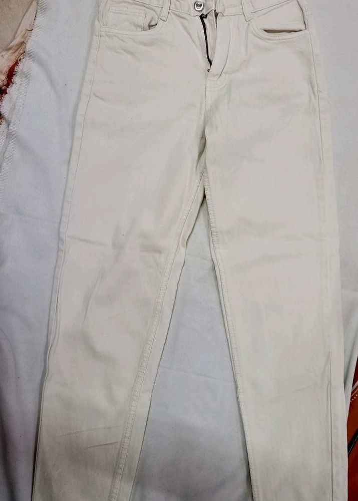 beige oldmoney classic jeans/ ONLY MONEY NO COINS