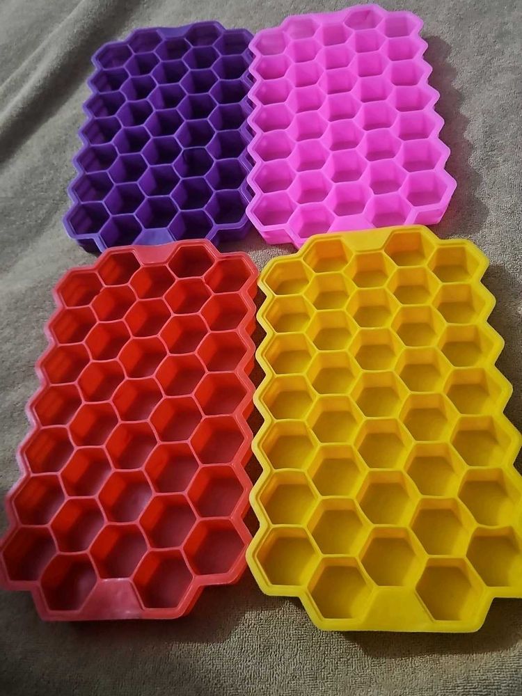 Set of 4 Honeycomb Ice Cube Trays