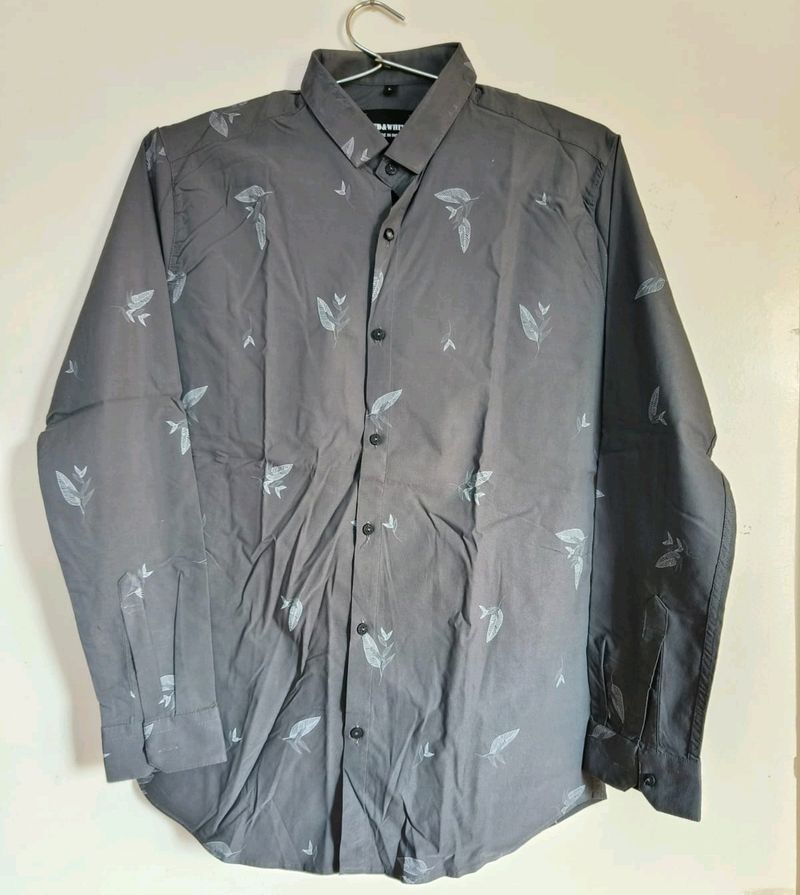 MENS GREY SHIRT WITH AUTHENTIC WHITE LEAF DESING