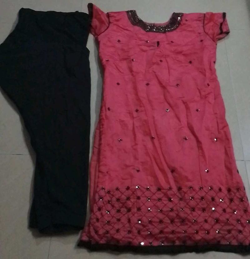 Beautiful Kurtha With Salwar Suit