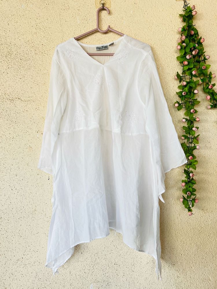Elegant White Embroidered Kurta Top