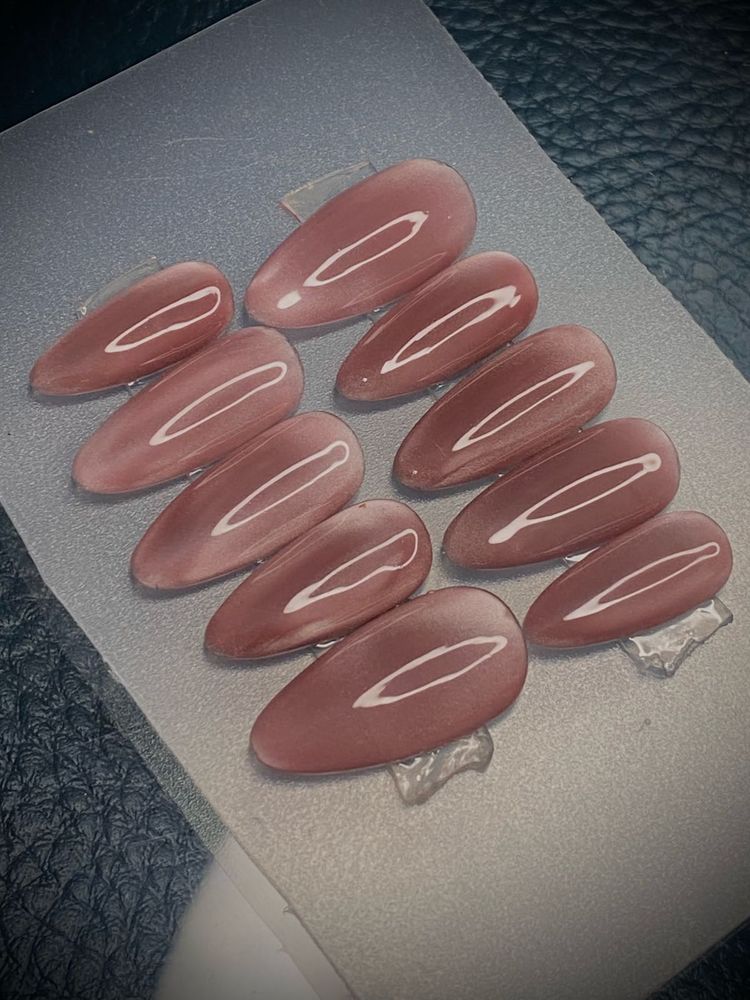 Dusty Rose Velvet Cat Eye Press On Nails