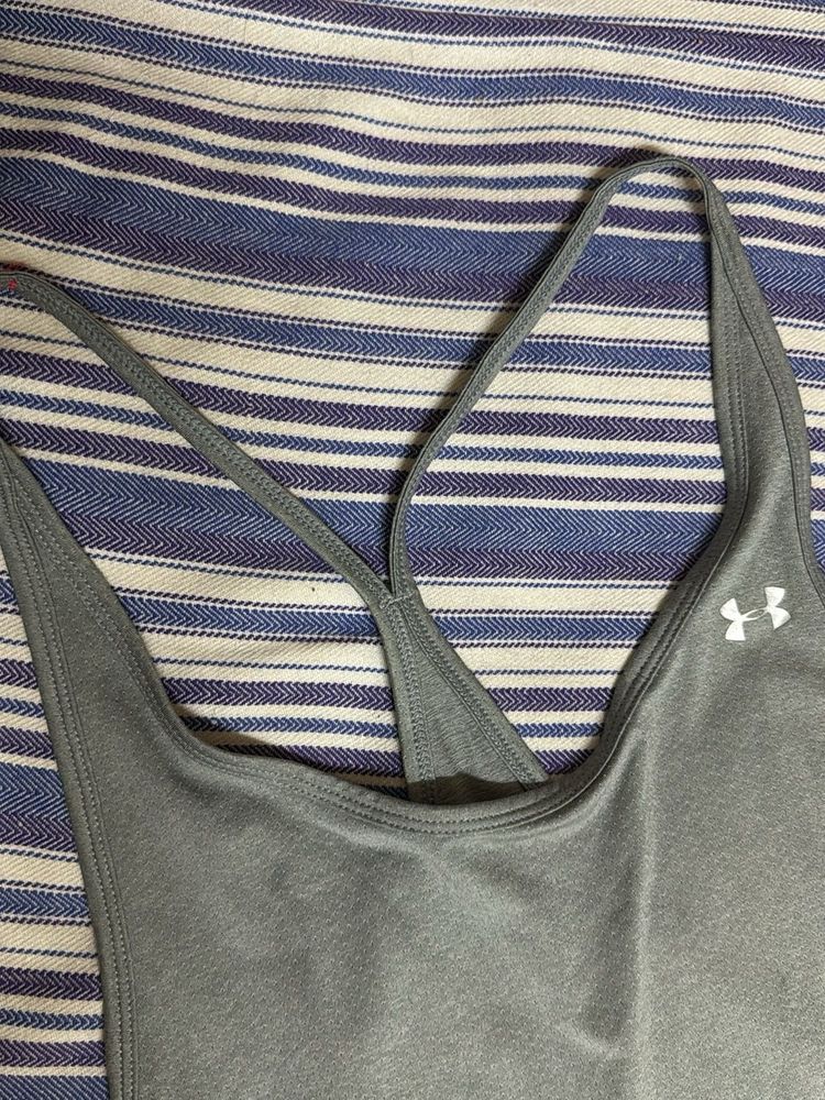 Under Armour Grey Sports wear