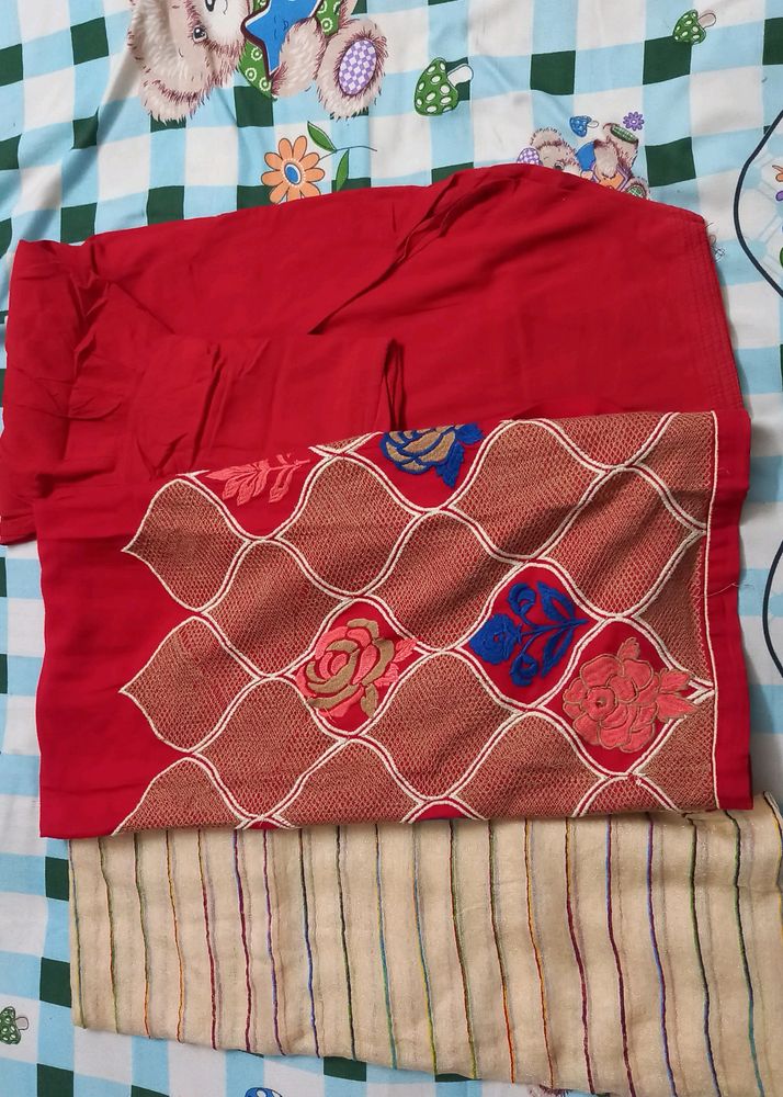 ❤️Red And Lining Cream Dupatta Suit❤️