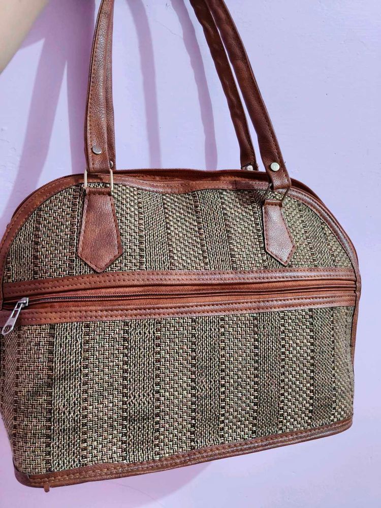 Stylish Woven Handbag