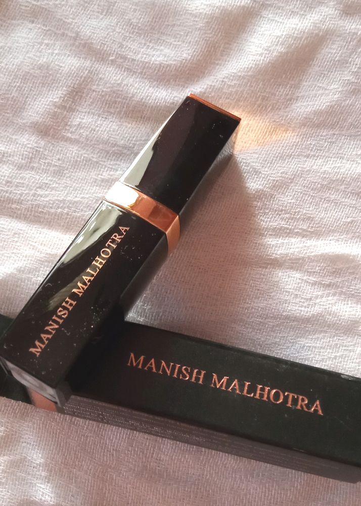 MYGLAMM MANISH MALHOTRA MATTE LIQUID LIPSTICK