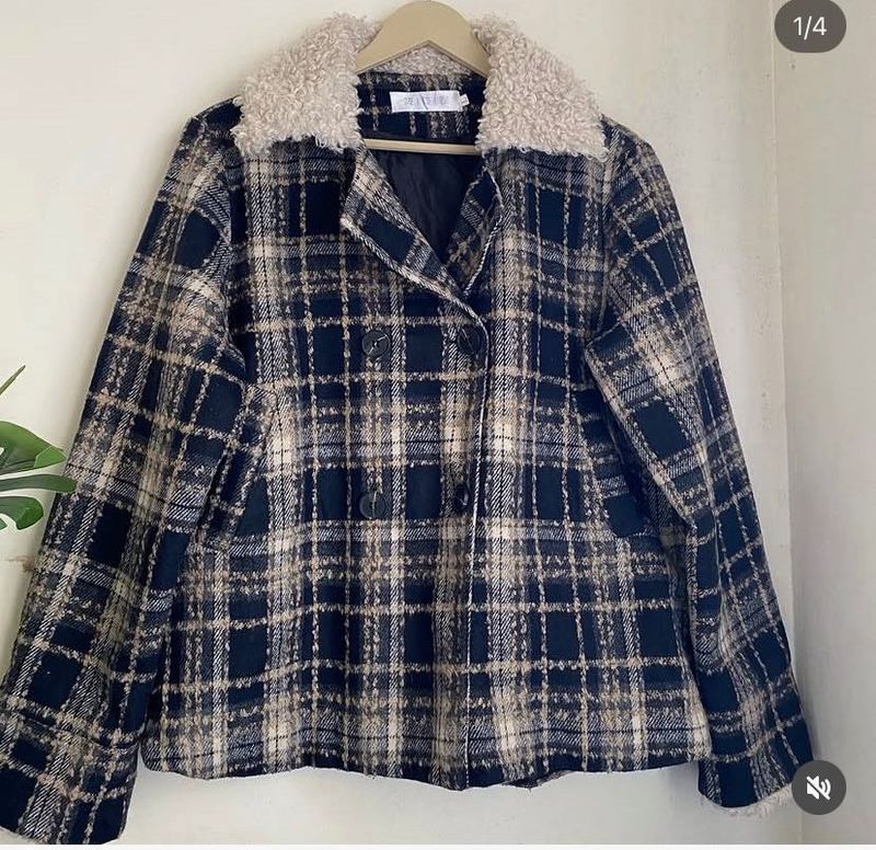 Cozy Plaid Jacket with Sherpa Collar