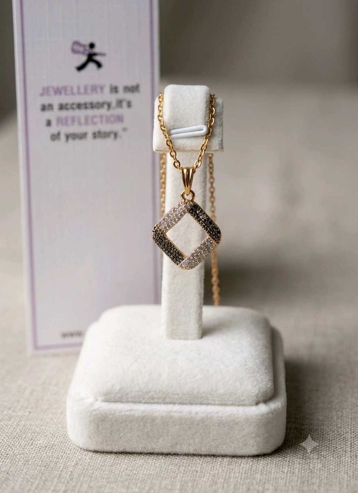 Elegant Diamond Pendant Necklace
