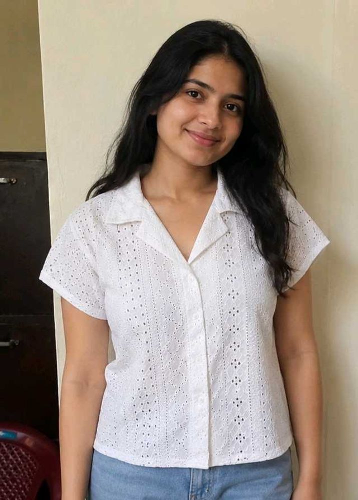 Chic White Eyelet Short Sleeve Top