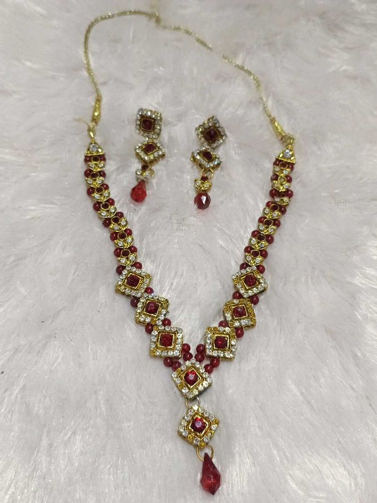maroon necklace set
