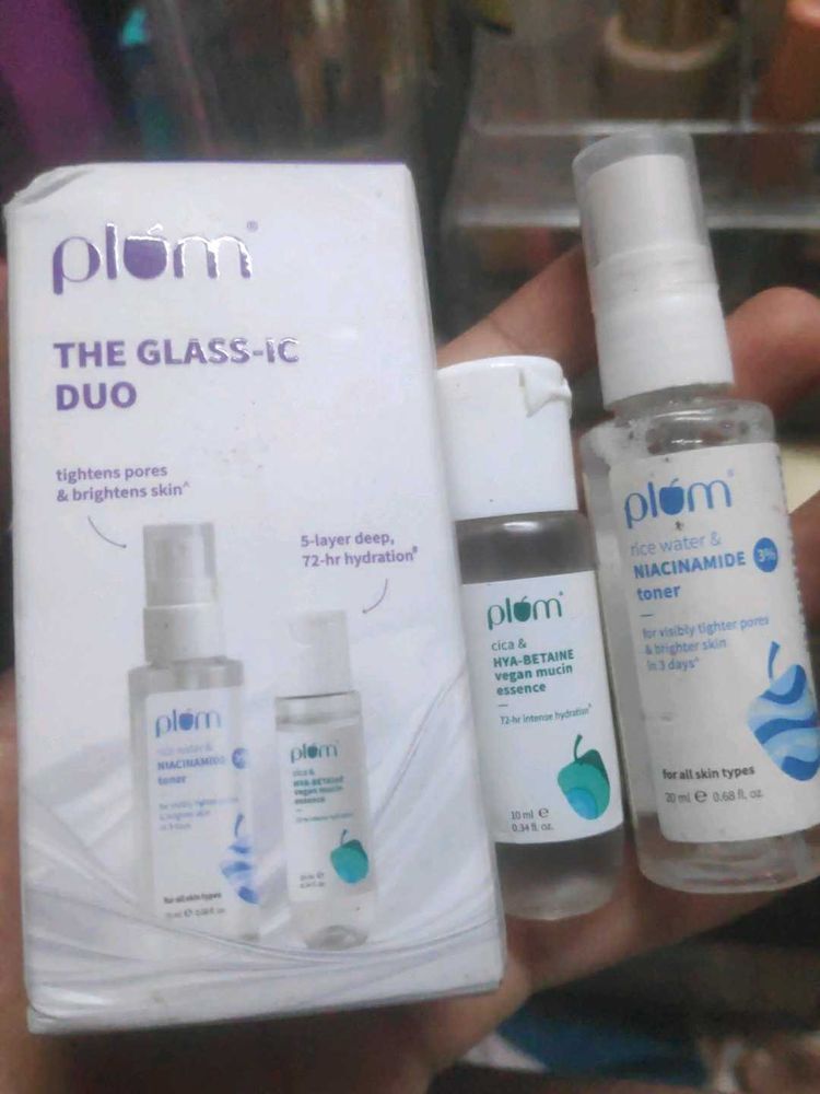 Plum The Glass-ic Duo Skincare Kit