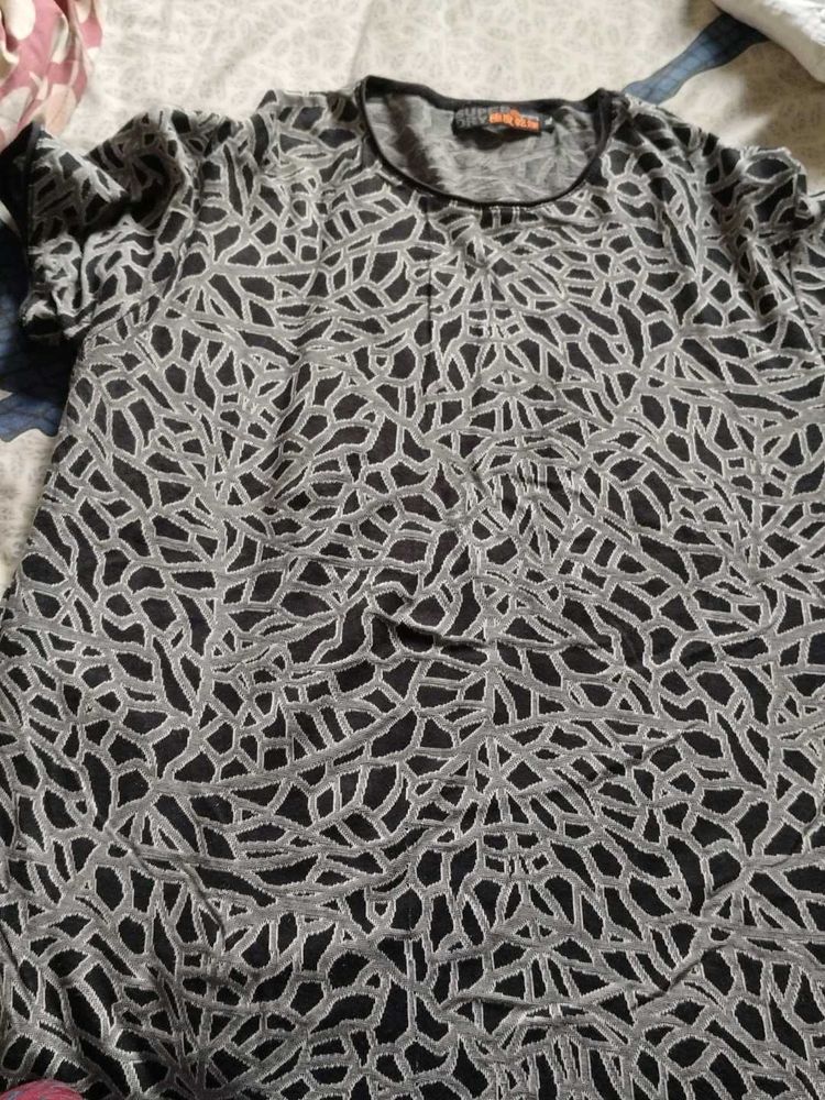 Abstract Print  T Shirt