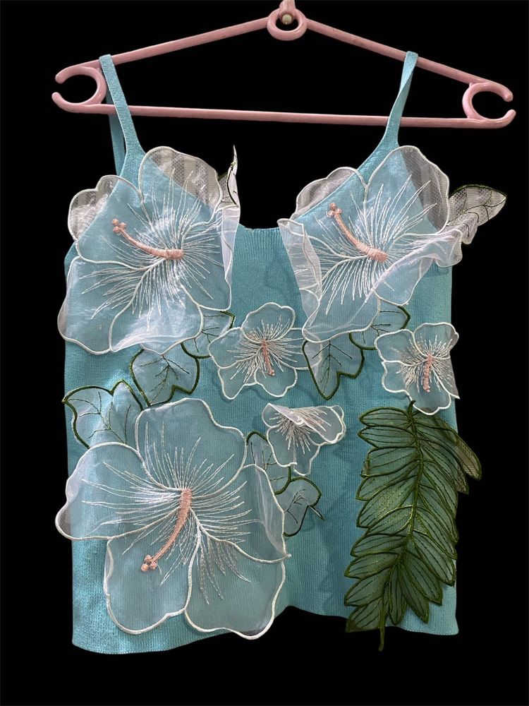 Stunning Floral Applique Tank Top