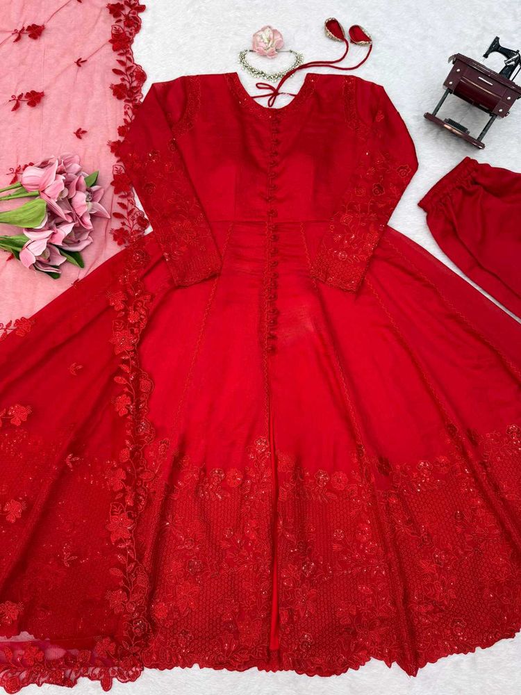 Stunning Red Embroidered Kurta Set with Dupatta