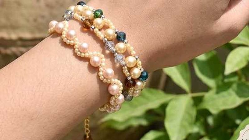 pack of 2 handmade Korean beaded bracelet