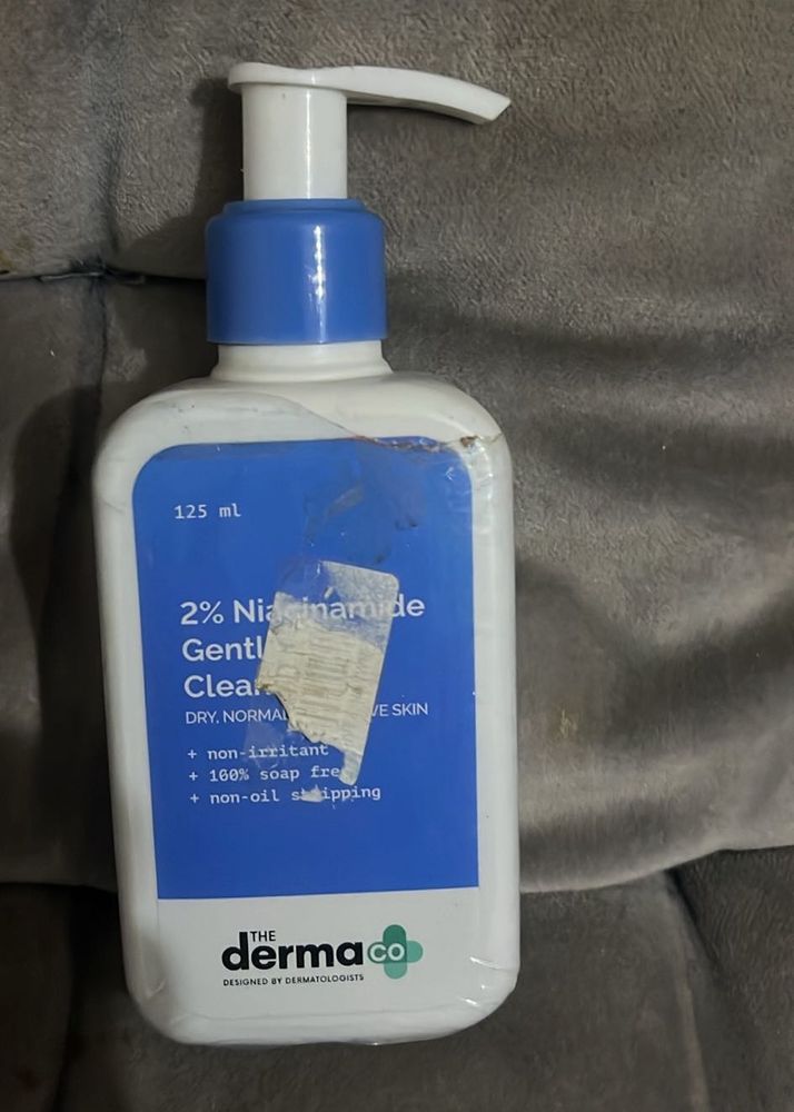 The Derma Co 2% Niacinamide Gentle Cleanser