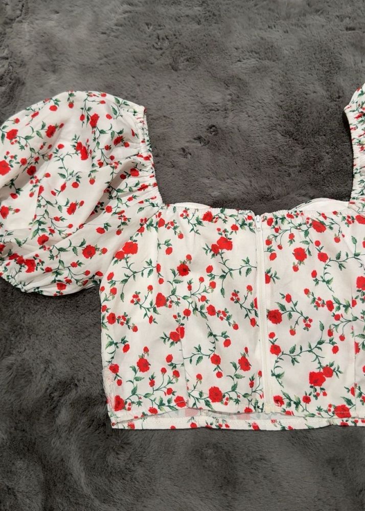 Floral Print Puff Sleeve Crop Top