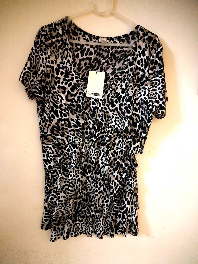 Stylish Leopard Print Tiered top and beige pantset
