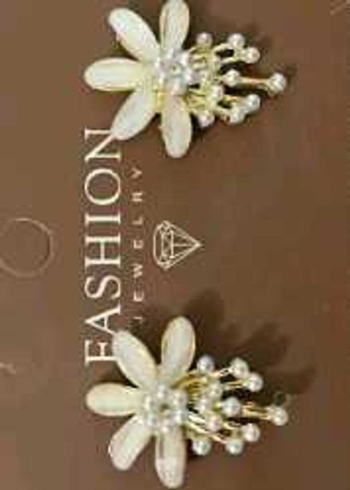 Flower Pearl Earrings