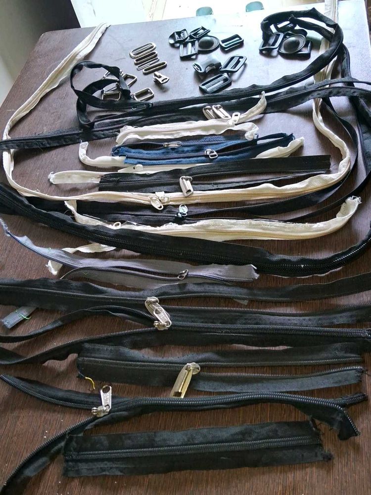 combo 39 Assorted Zippers and Buckles