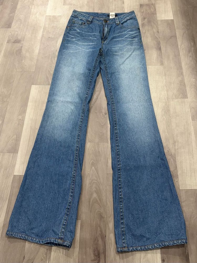 Low Rise Jeans