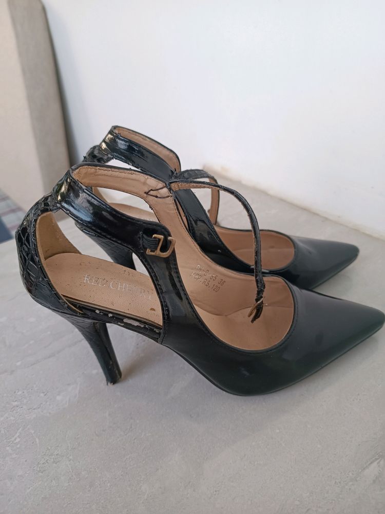 Black Patent Court Heels