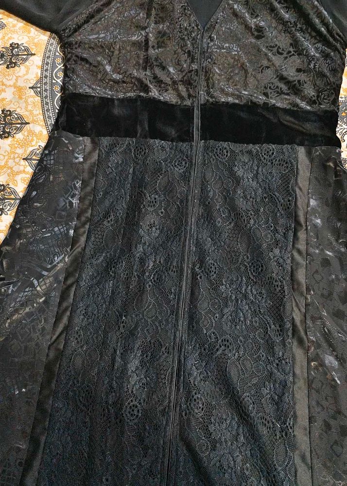 Elegant Black Lace dubai abaya