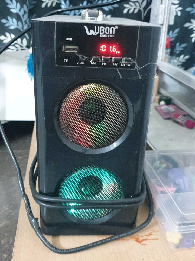 UBON Portable Speaker with Lights