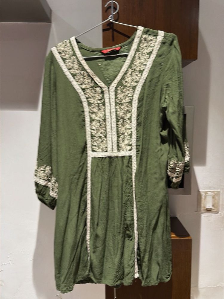Embroidered Green short Kurta